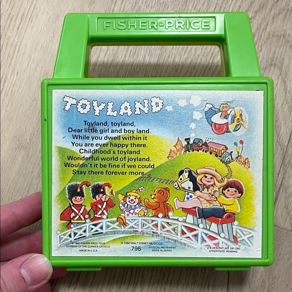 1983 vintage Fisher-Price working Toyland Music Box - Picture 2 of 2